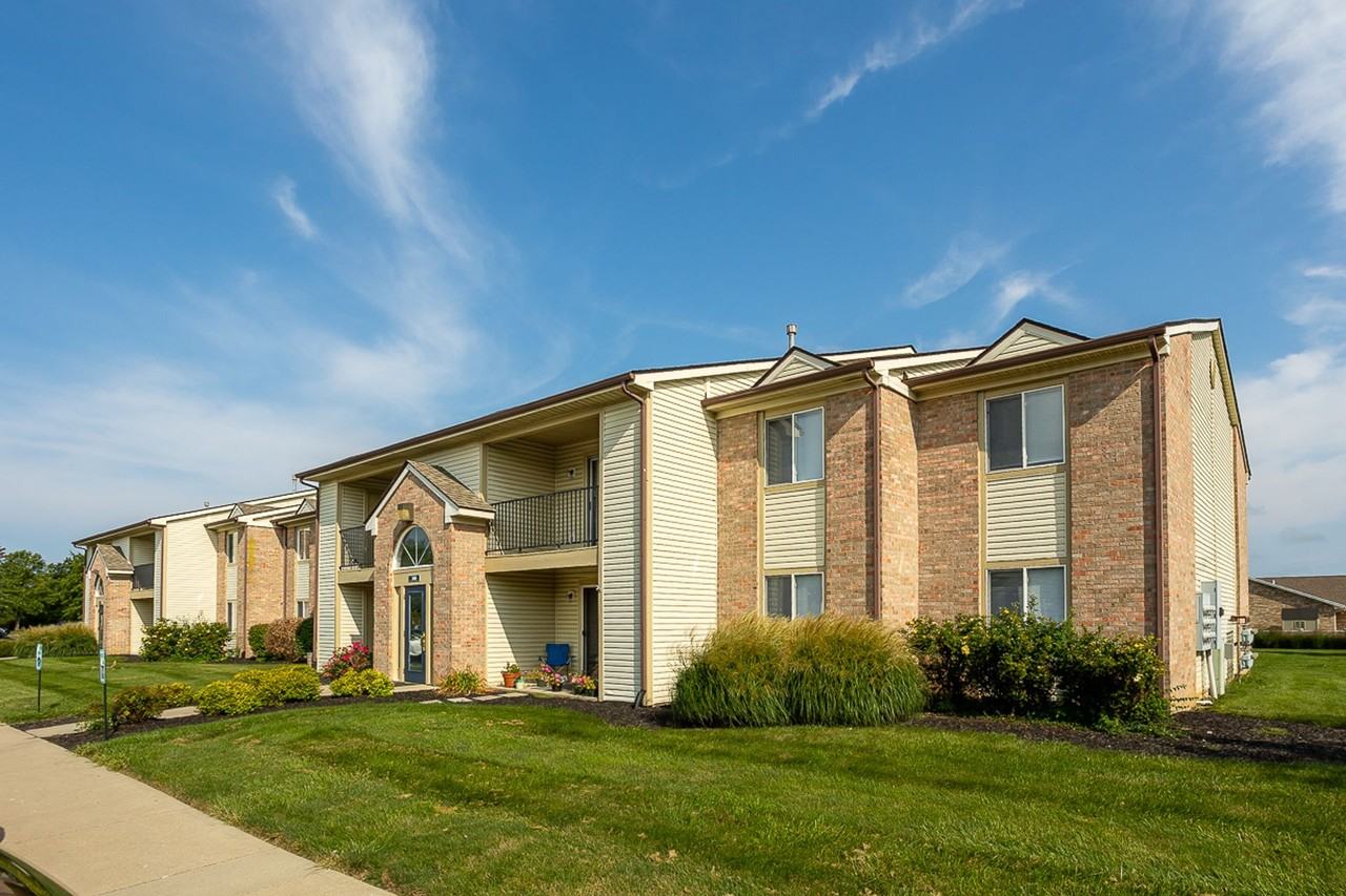 Walnut Manor Apartments - Photo 2 of 50