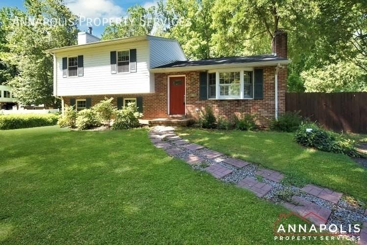 442 Poplar Ln - Photo 2 of 33