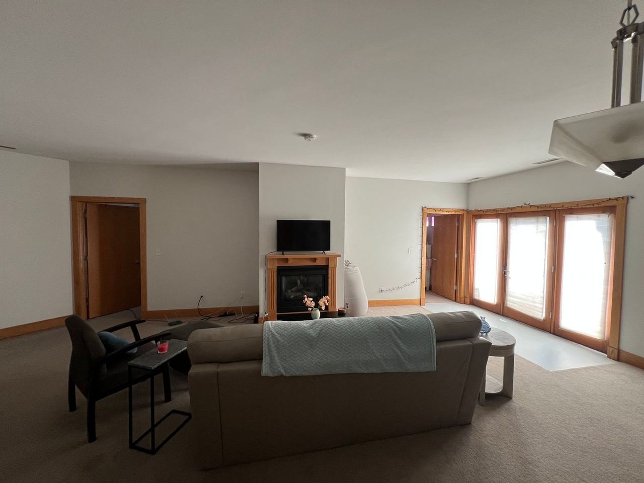 220 River St #1B - Photo 3 of 14