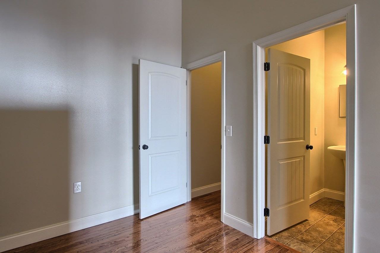 Glass Factory - Photo 4 of 20