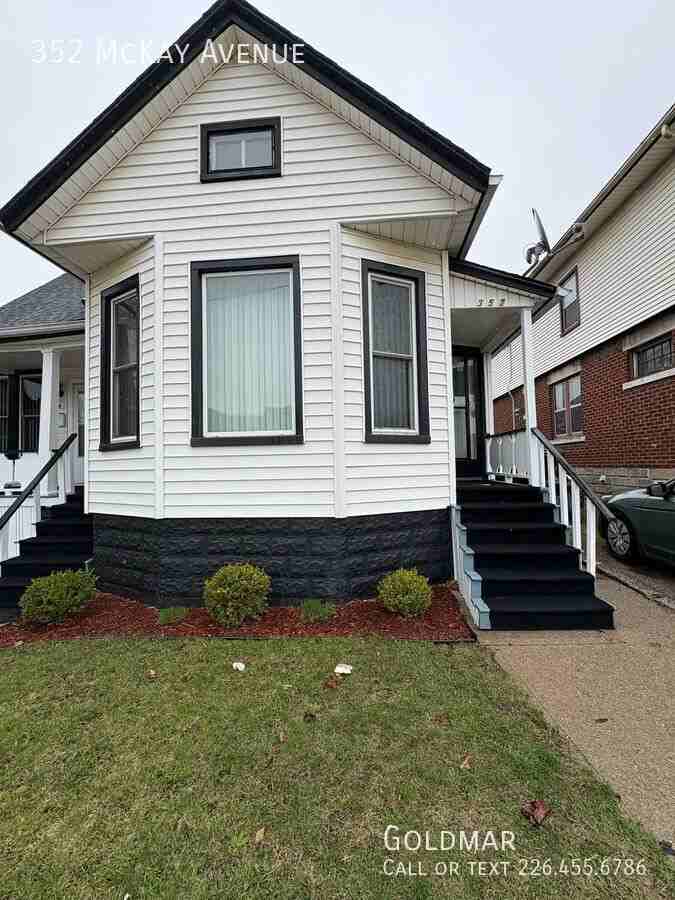 352 Mckay Ave - Photo 3 of 13