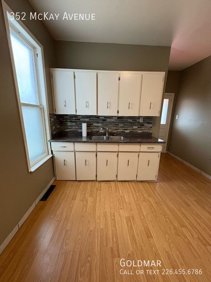 352 Mckay Ave - Photo 2 of 13