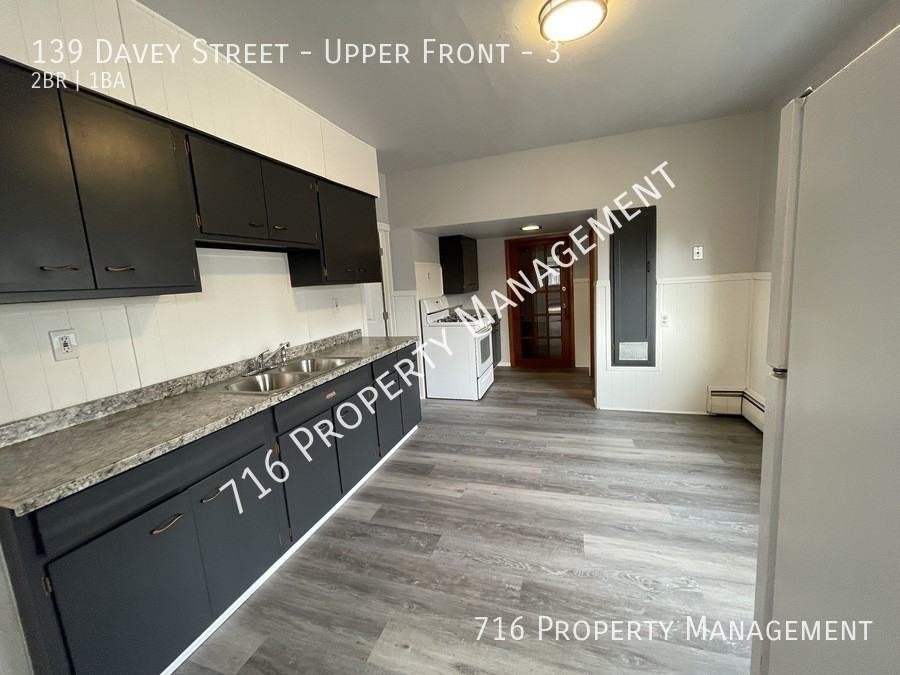 139 Davey St Uppr Front #3 - Photo 3 of 13