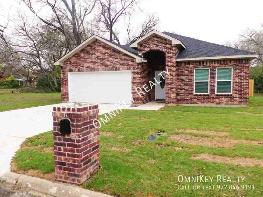 1108 Jones St - Photo 3 of 32