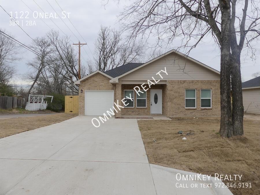 1122 Oneal St - Photo 2 of 15