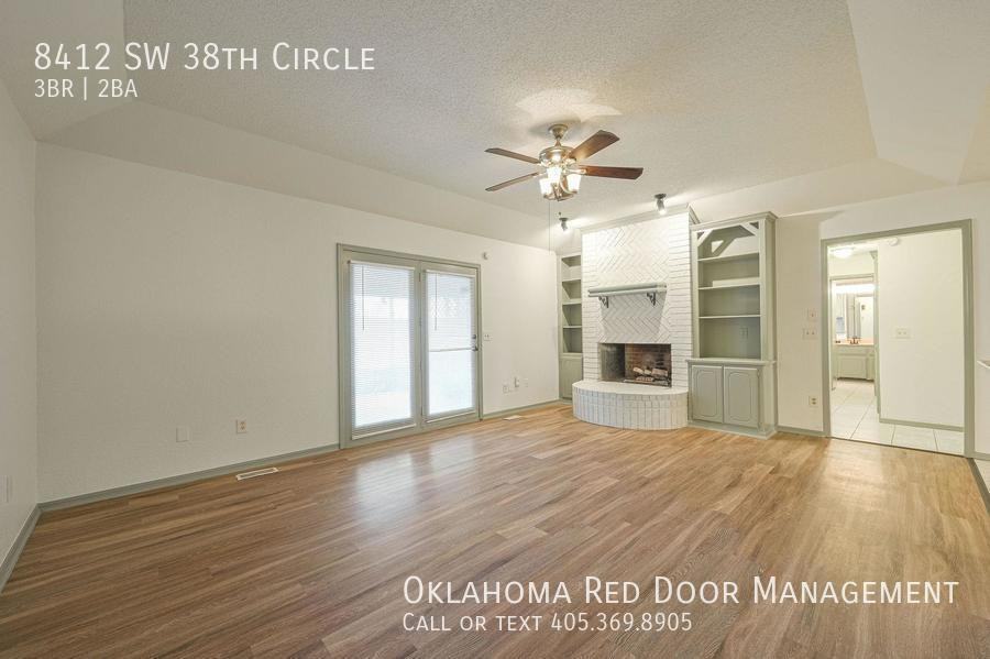 8412 Sw 38th Cir - Photo 2 of 37