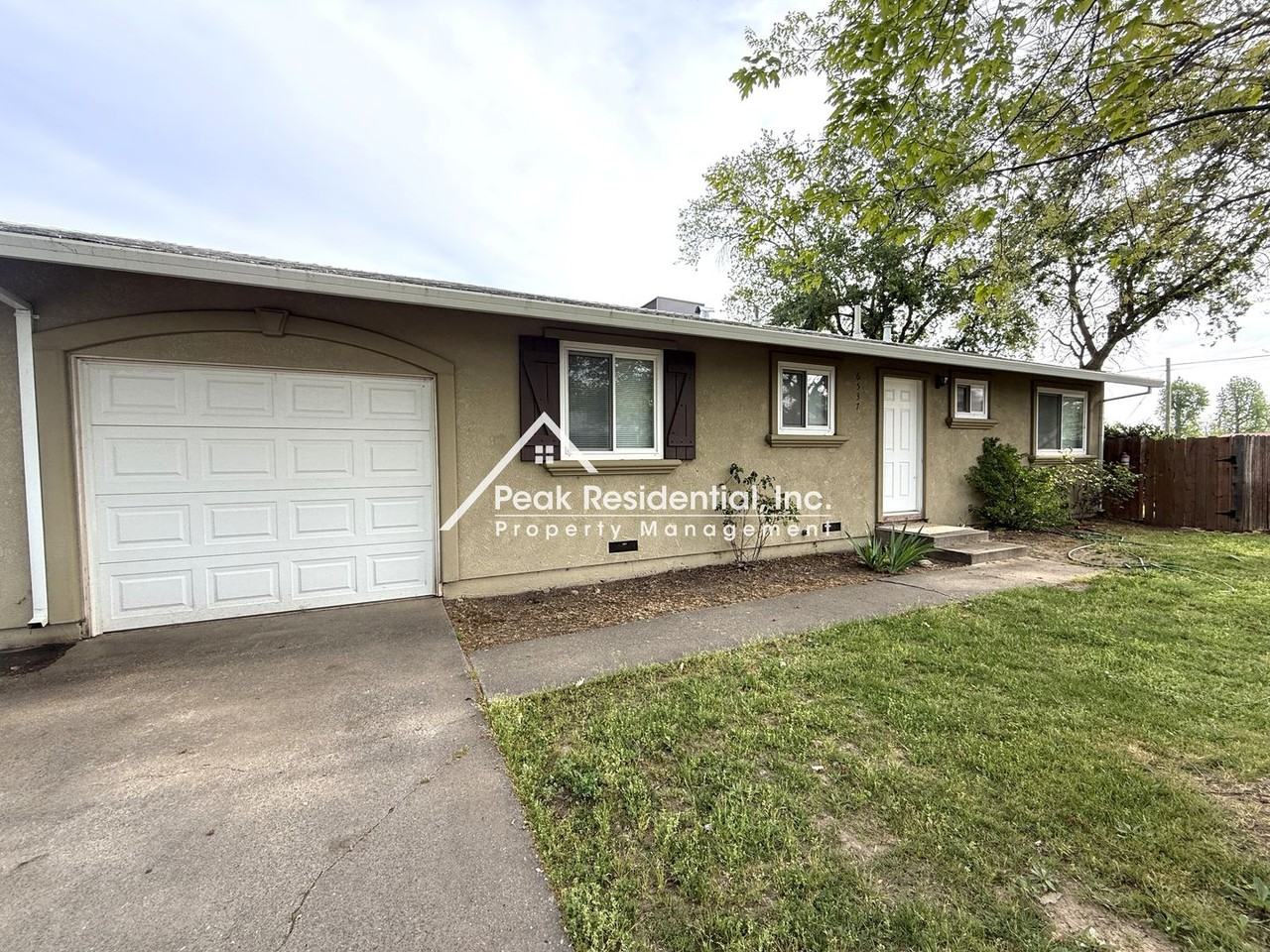 6537 Hazel Ave - Photo 3 of 27