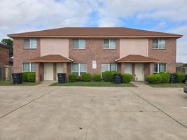 featured image of 4601 Hudson Dr #C