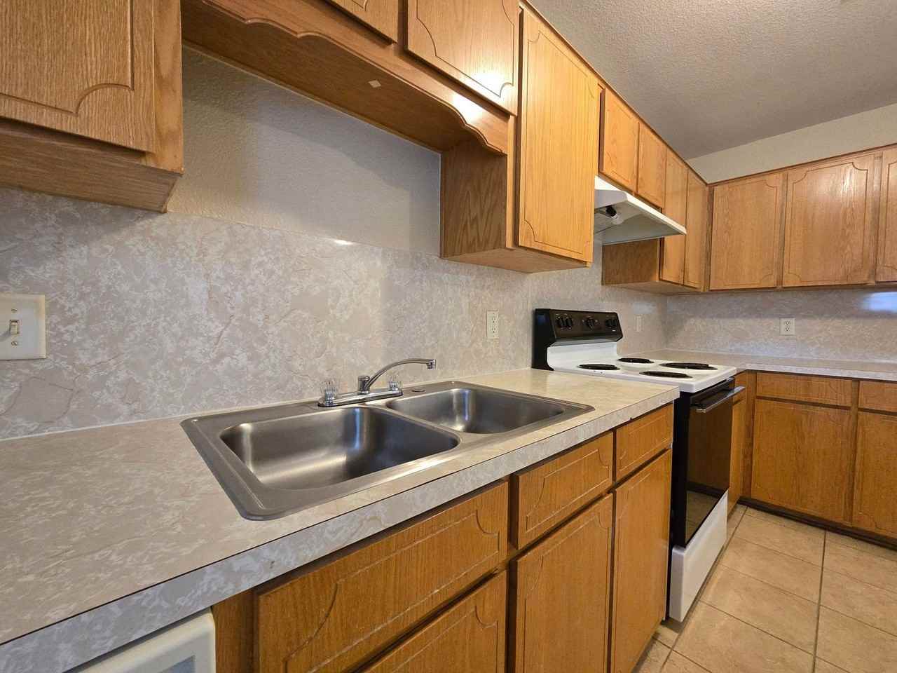 4601 Hudson Dr #C - Photo 6 of 19