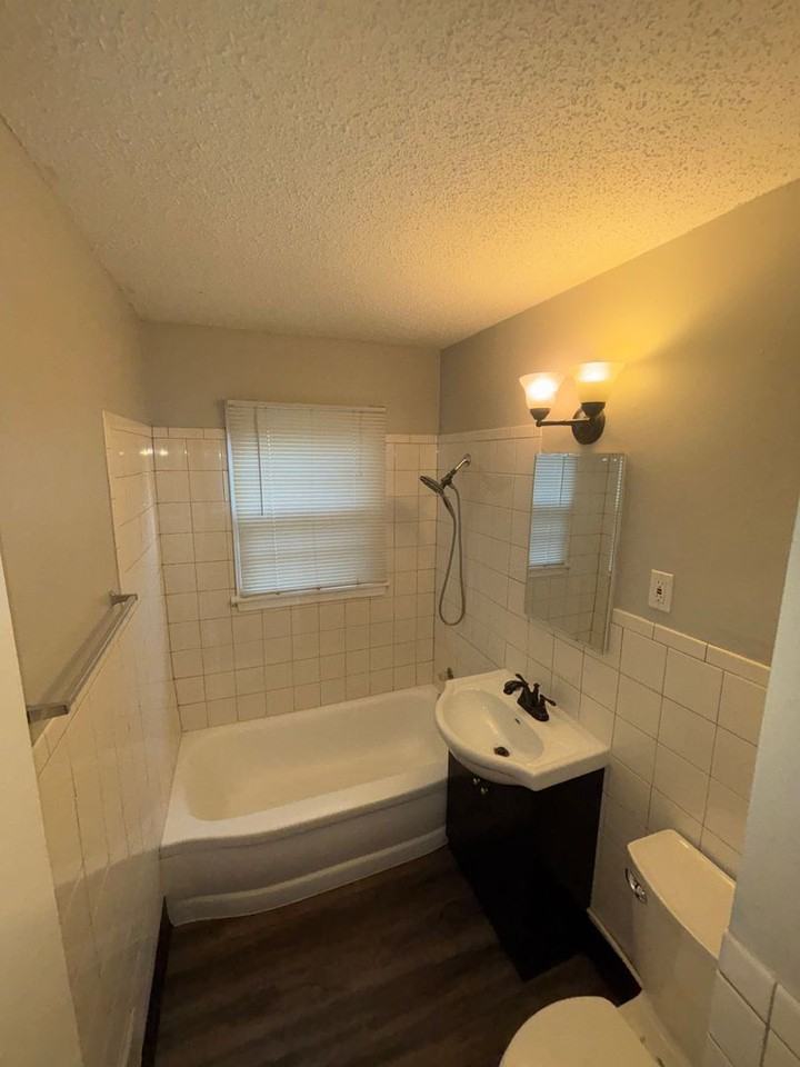 5906 E 99th Ter - Photo 5 of 9