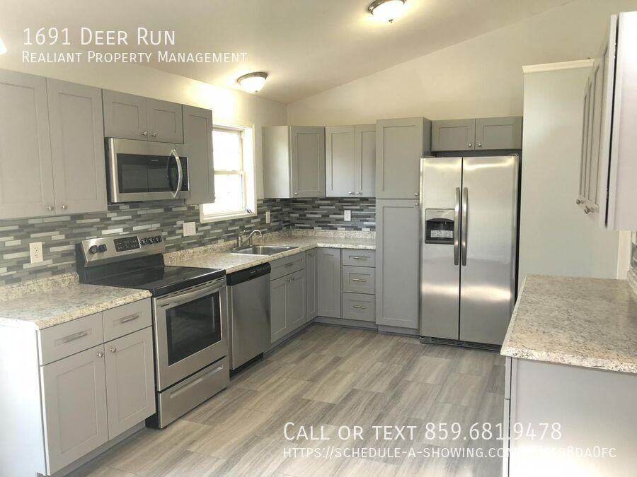 1691 Deer Run Dr - Photo 3 of 19