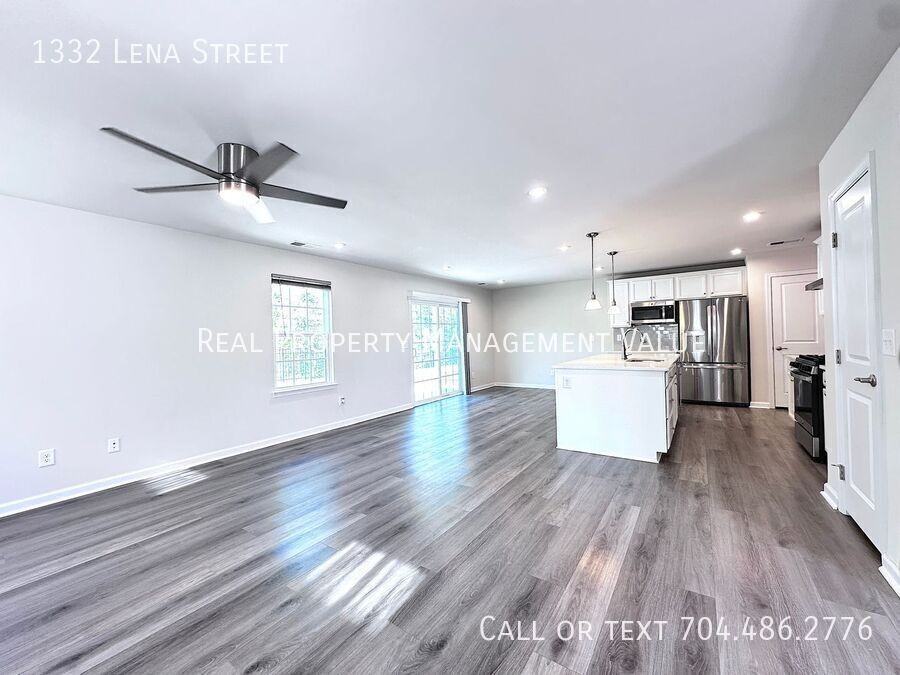 1332 Lena St - Photo 3 of 24