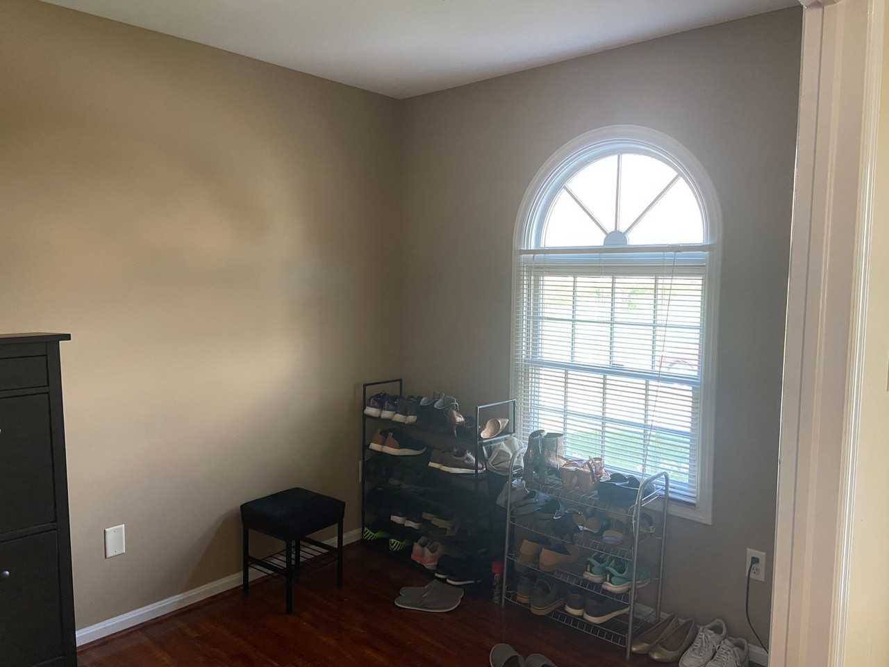 238 Crescent Dr - Photo 3 of 20