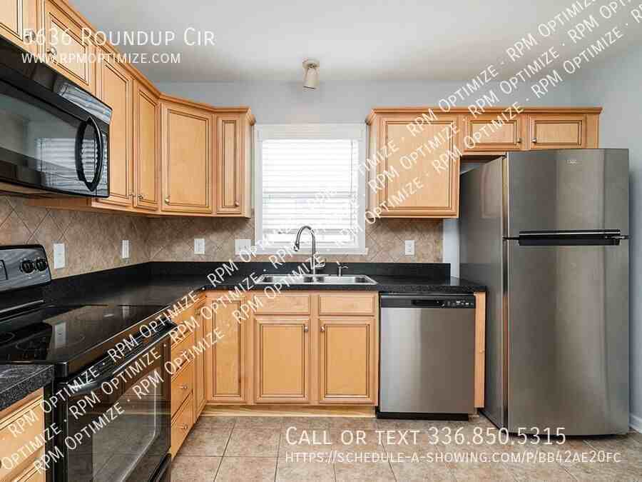 5636 Roundup Cir - Photo 3 of 45