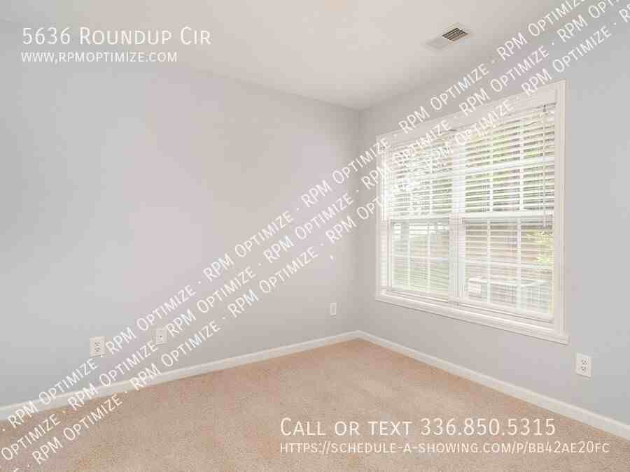 5636 Roundup Cir - Photo 7 of 45