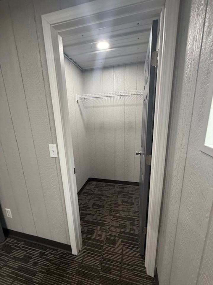 2805 S 14th St - Photo 5 of 6