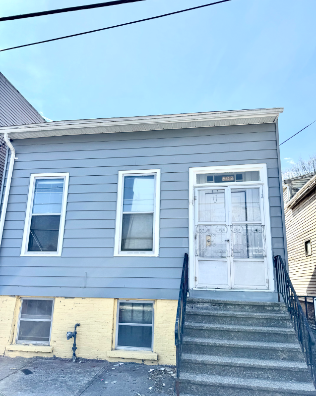 502 1st St - Photo 2 of 19