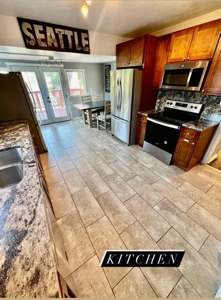 13436 Greenwood Ave N - Photo 2 of 14