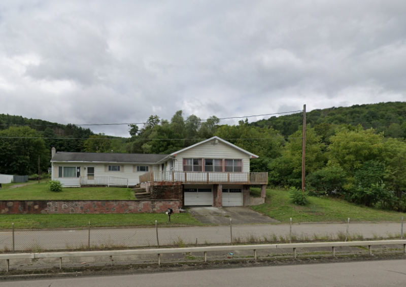6255 Crittenden Rd - Photo 2 of 5