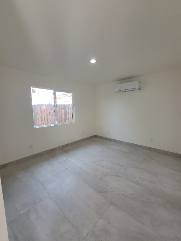 7522 San Miguel Ave - Photo 3 of 11