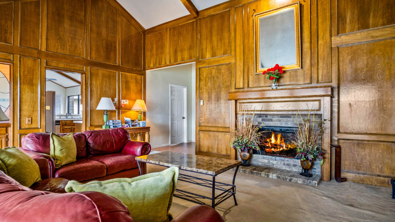 2013 Stain Glass Dr - Photo 3 of 11