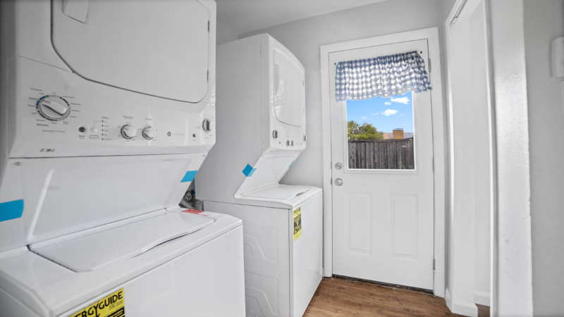 3317 John Muir Ct - Photo 7 of 12