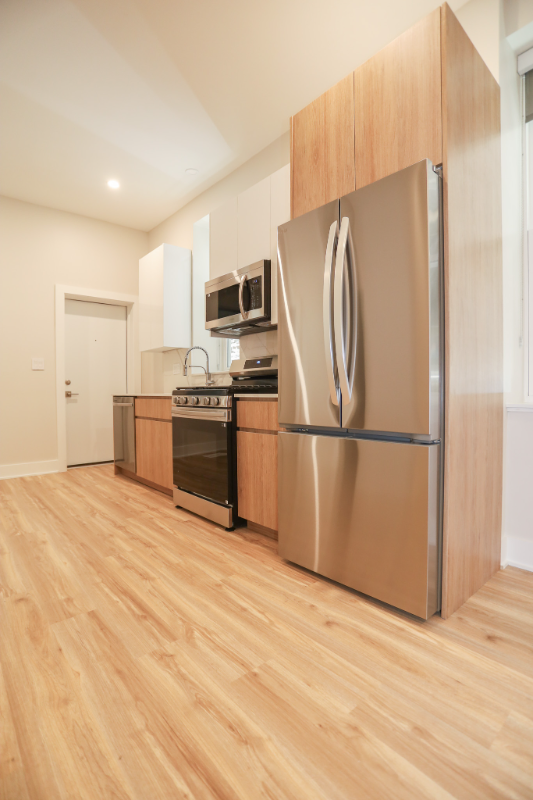 1414 W 75th St #1 - Photo 3 of 11