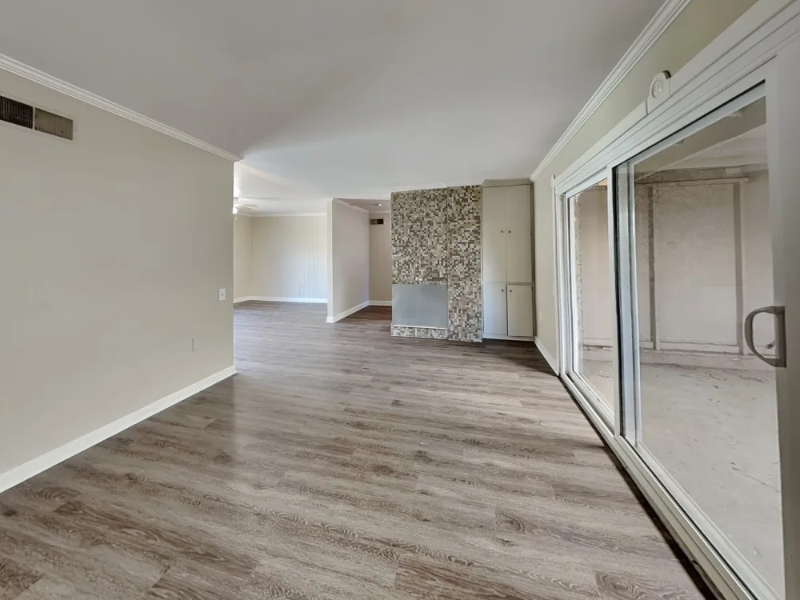 377 W 53rd St - Photo 3 of 10
