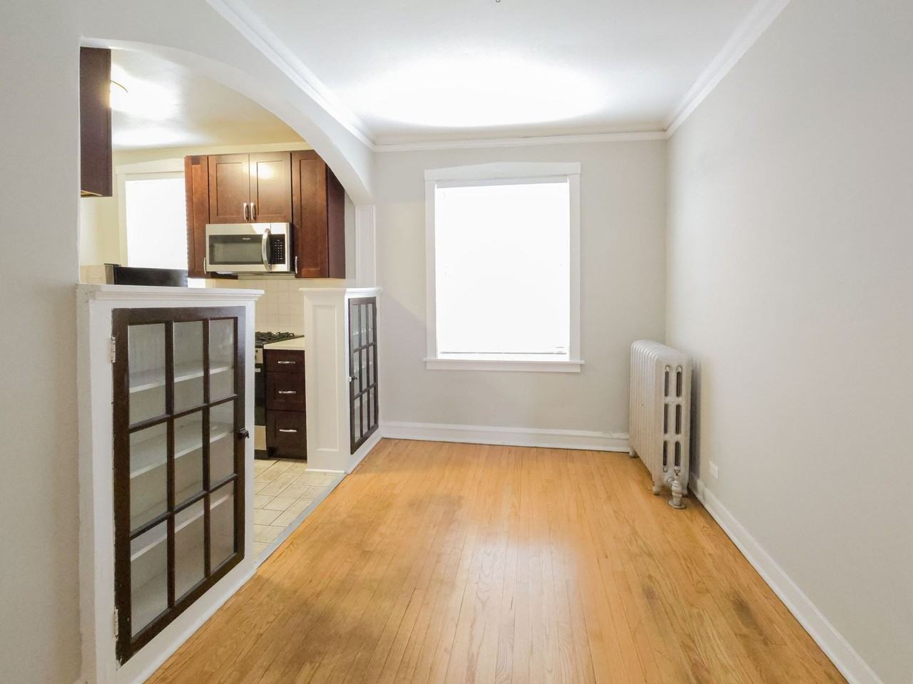 4501-09 N. Greenview - Photo 7 of 9