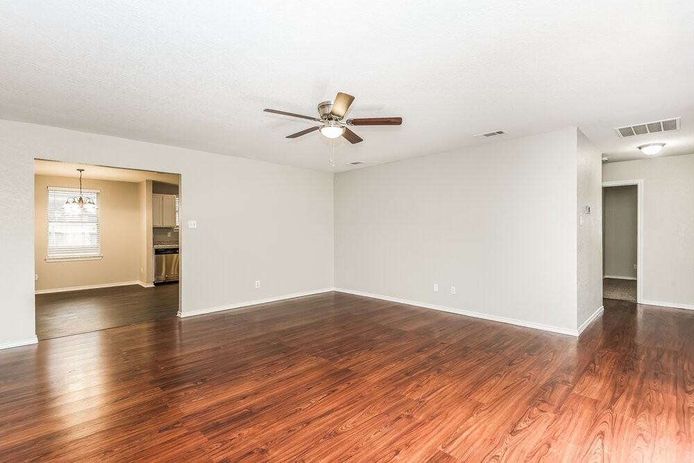 8149 Southbrook Cir - Photo 3 of 16