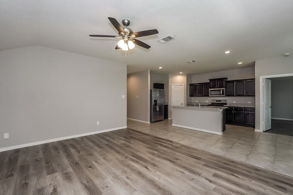 10234 Fort Brown Trl - Photo 5 of 16