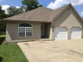 featured image of 717 E Madison St