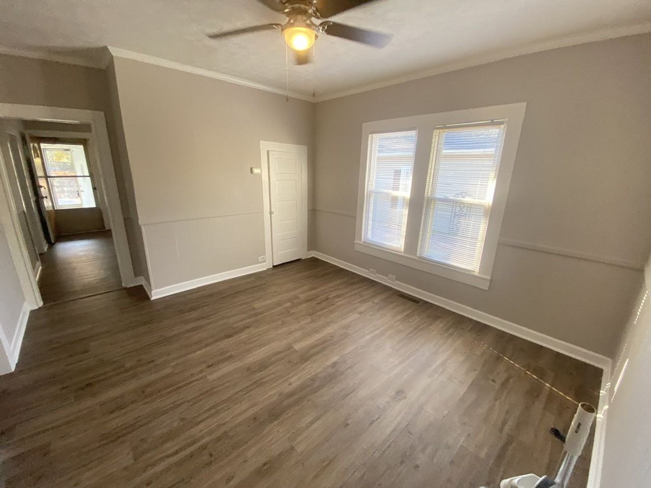 308 Bethpage Rd - Photo 7 of 17