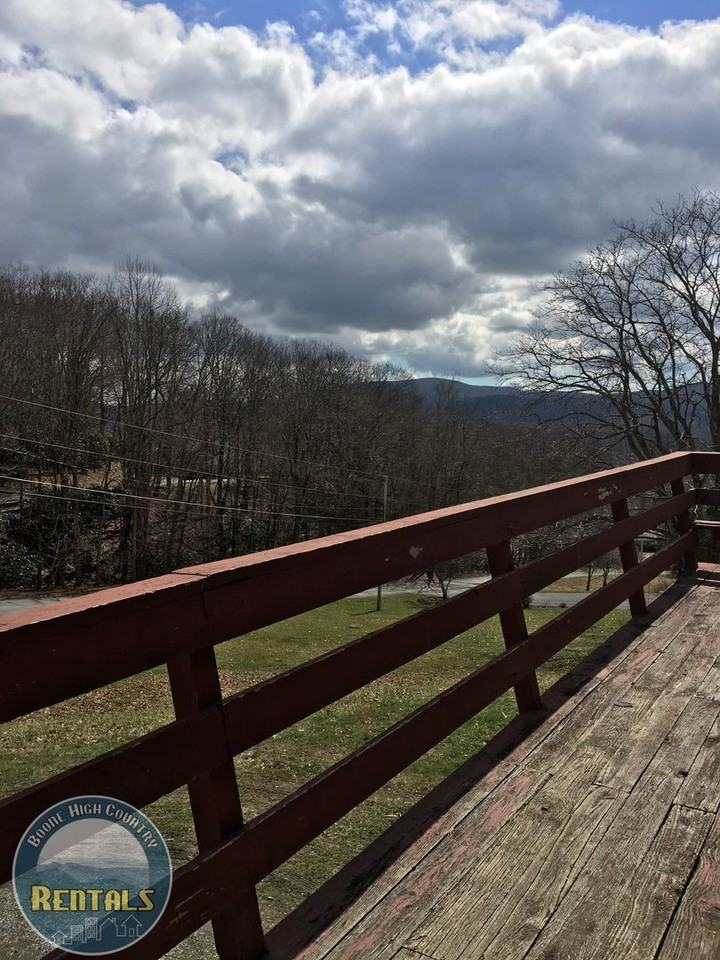 509 Pinnacle Dr - Photo 2 of 15