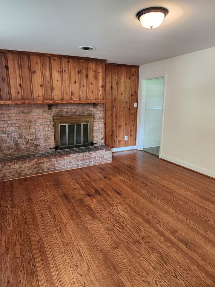 2303 Druid Dr - Photo 2 of 8