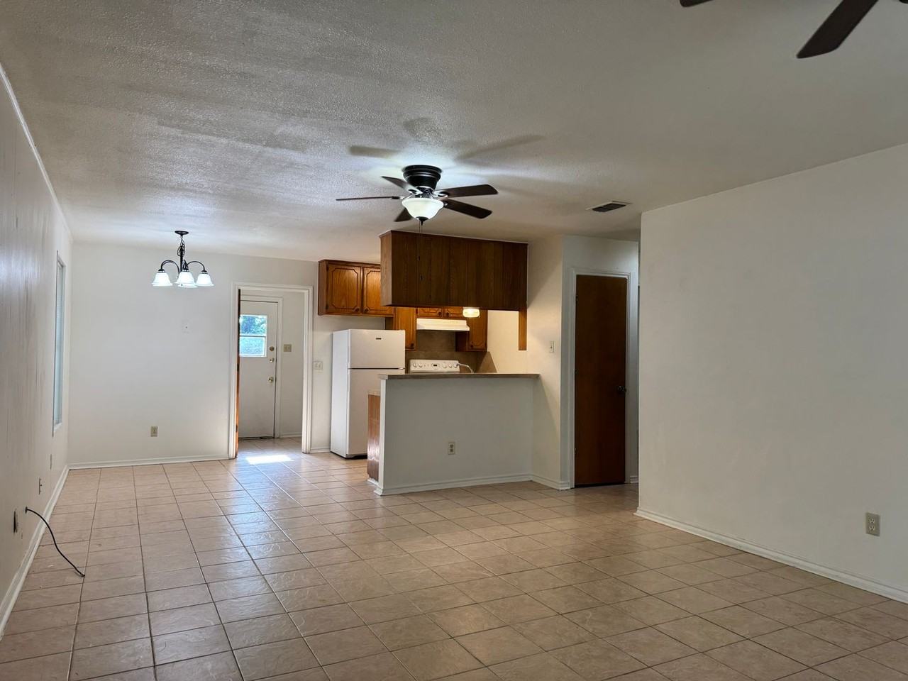 16048 Shoshone Dr - Photo 3 of 21