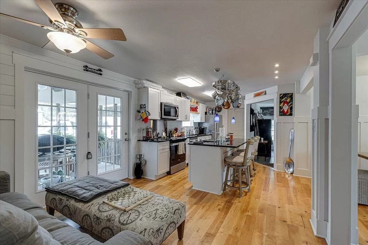 202 Dockery Ln Se - Photo 5 of 13