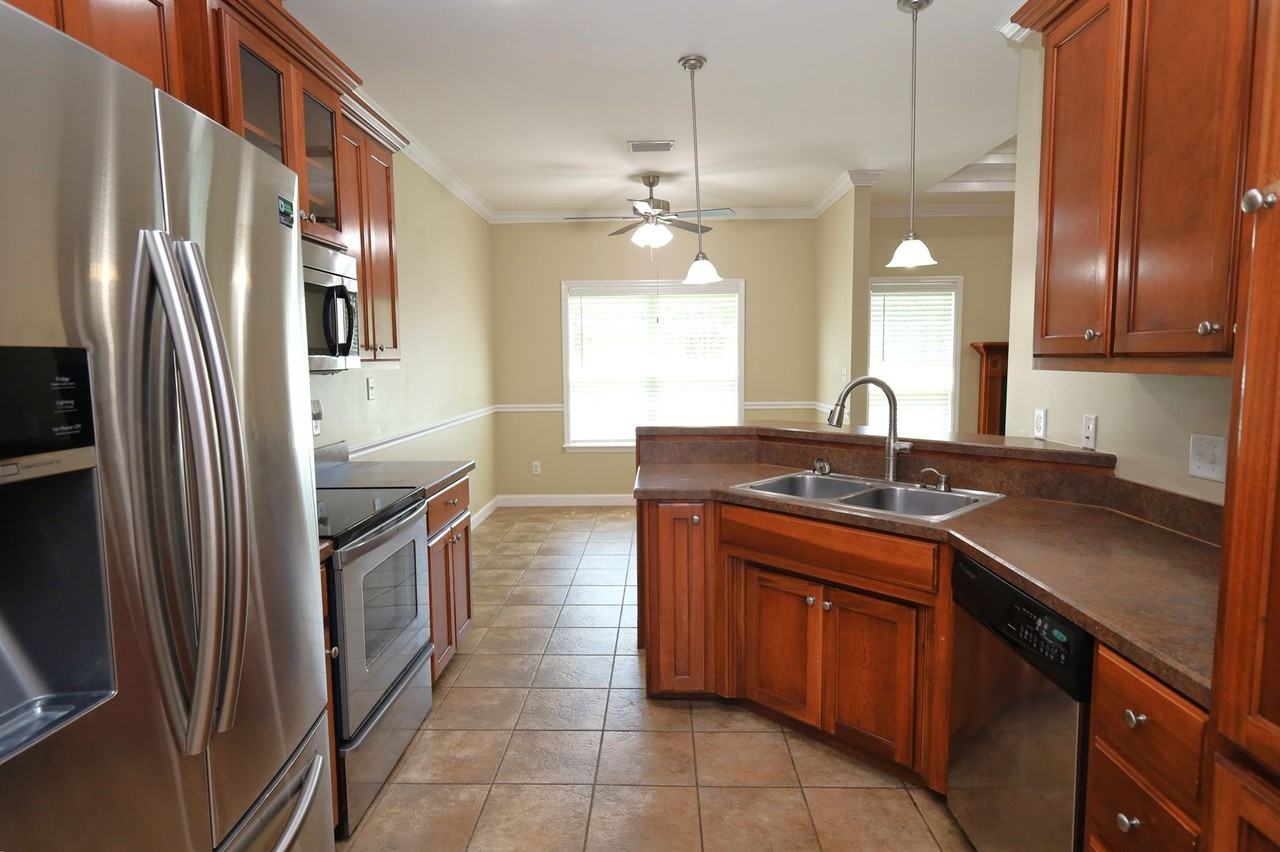 4026 Applecross Rd - Photo 3 of 16