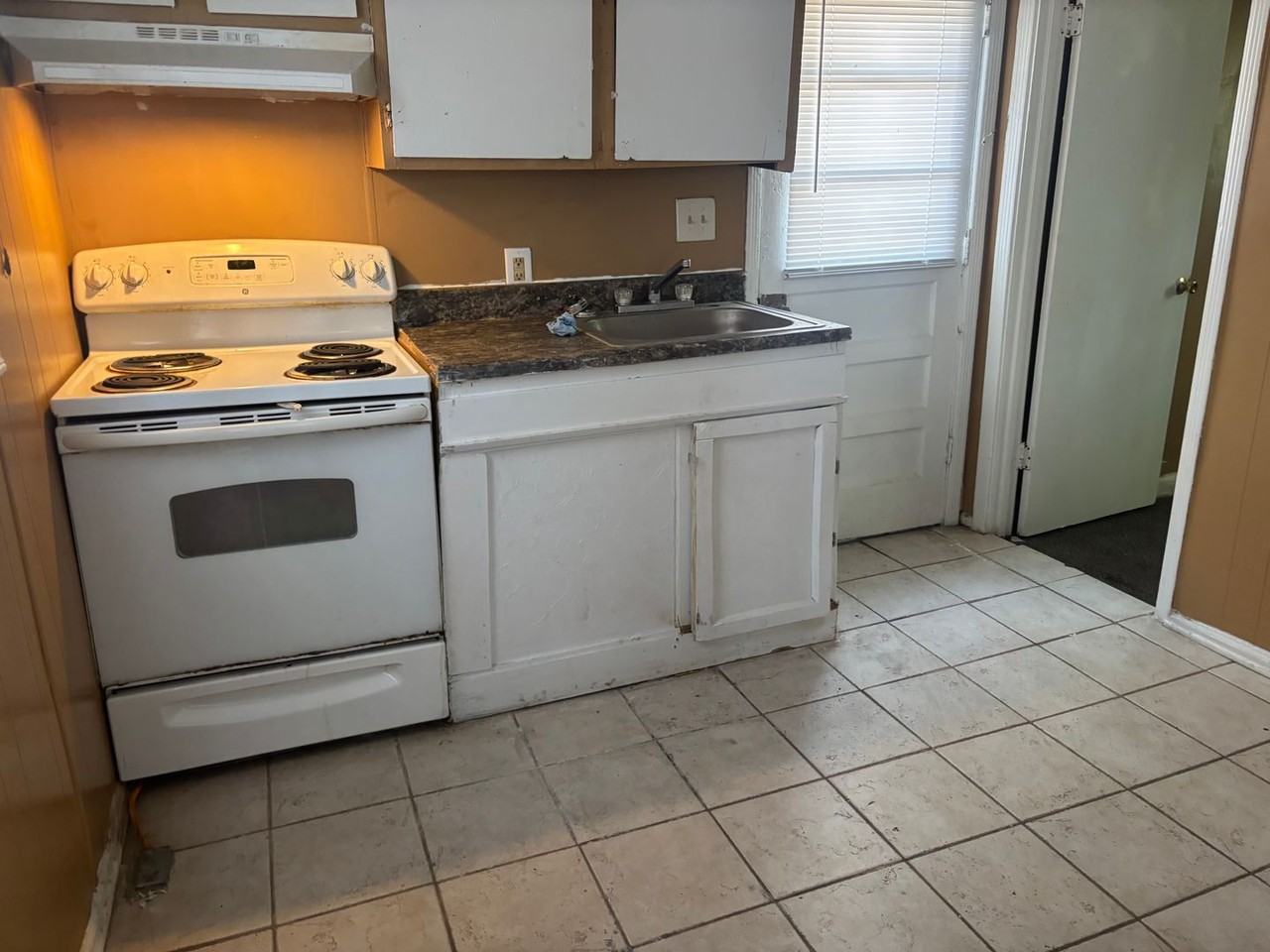 3491 Poole Rd - Photo 4 of 9