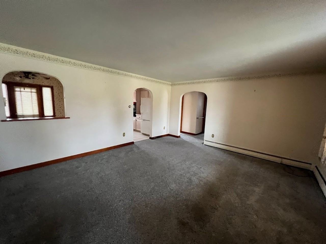 523 W State St - Photo 3 of 25