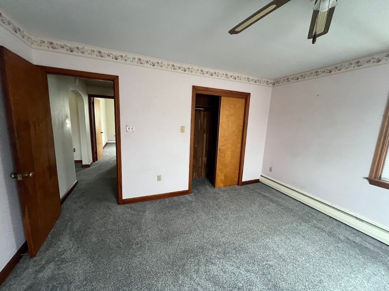 523 W State St - Photo 5 of 25