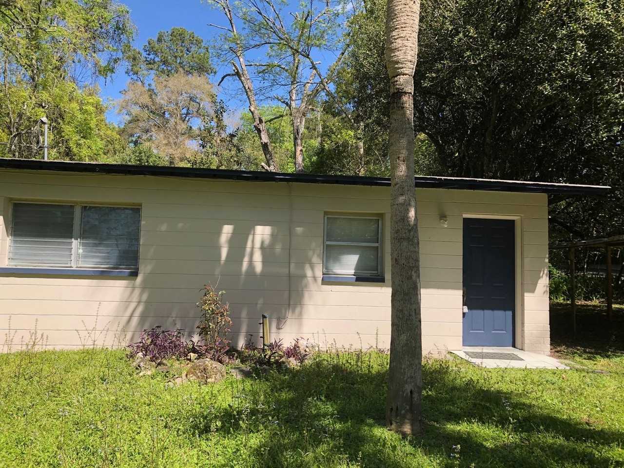 1030 Nw 55th St - Photo 2 of 21