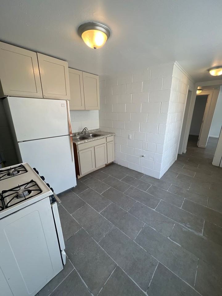 1216 High St Se #C - Photo 6 of 10