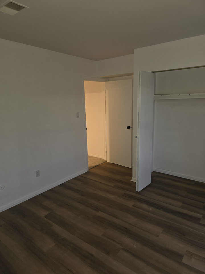 231 Spring House Ln #NA - Photo 5 of 14
