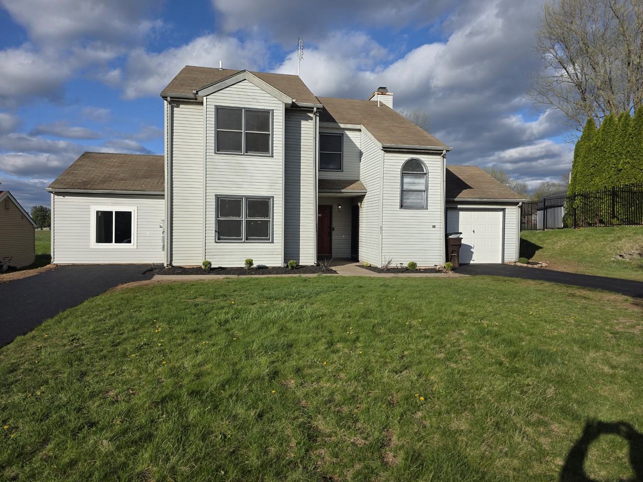 229 Spring House Ln #NA - Photo 2 of 8