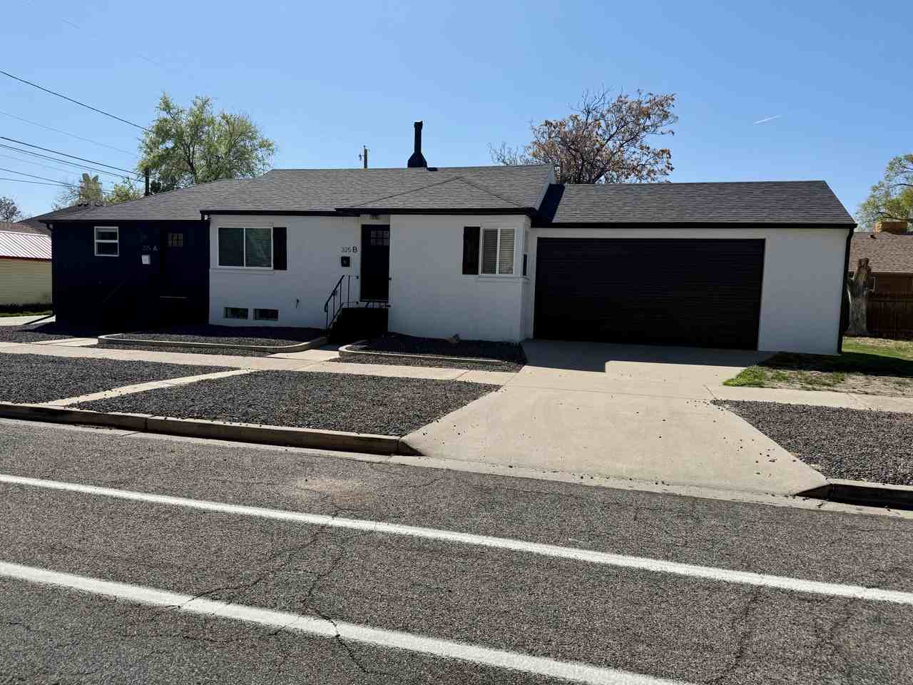 325 N 10th St #A - Photo 2 of 18