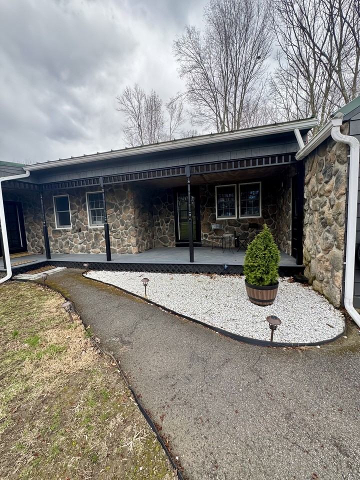 184 Grove St #NA - Photo 2 of 20