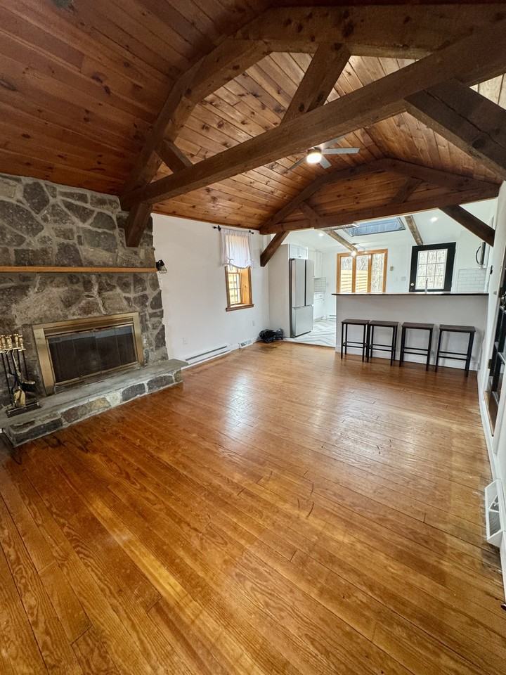 184 Grove St #NA - Photo 3 of 20