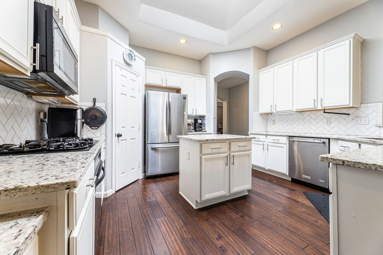608 Laura Ln #NA - Photo 6 of 21