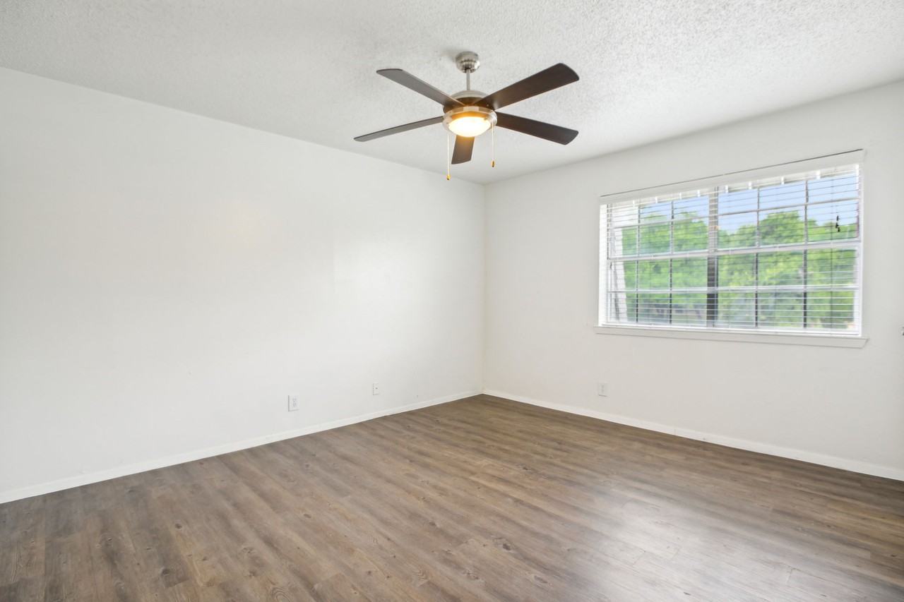 Jewel Apartment Homes - Photo 4 of 20